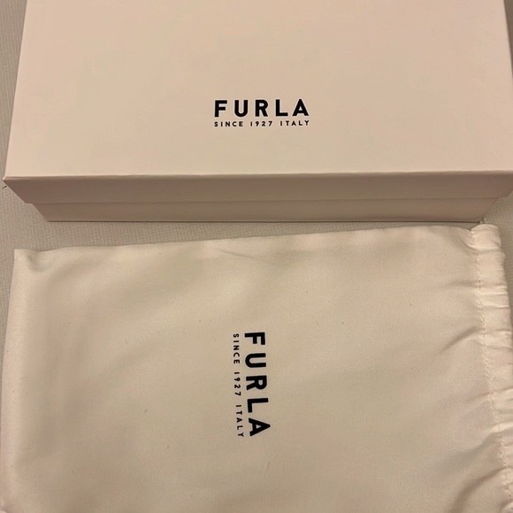 Furla Croc Wallet - long, zipped - Picture 6 of 6